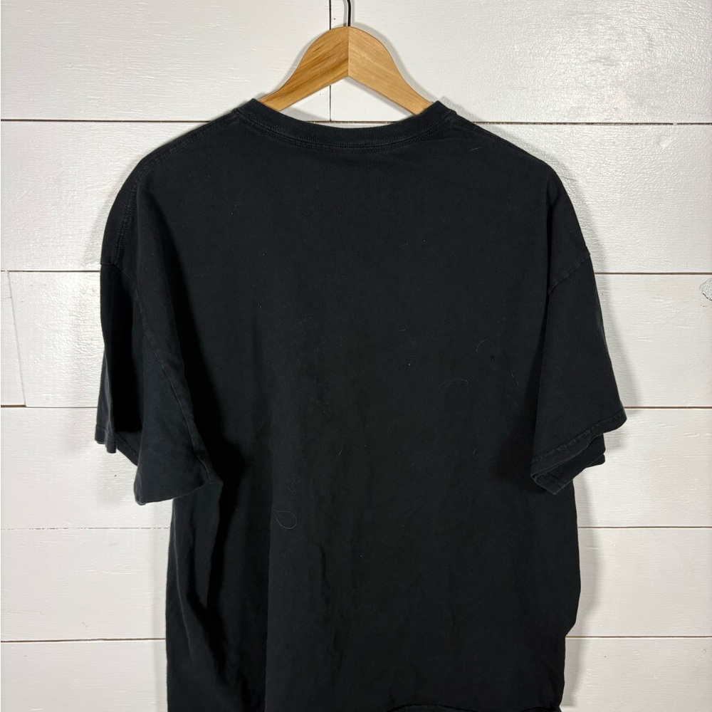 Johnny Cash “Man in Black” Graphic Tee Black Distressed Look - Picture 5 of 5